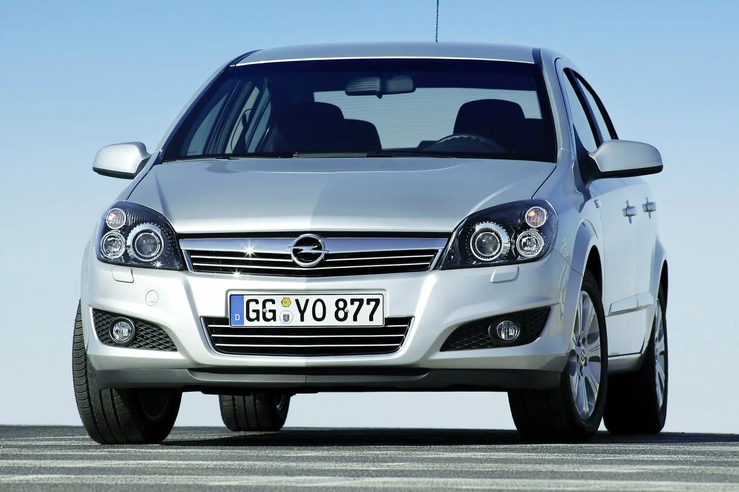 Opel Astra H Рестайлинг — фото 2