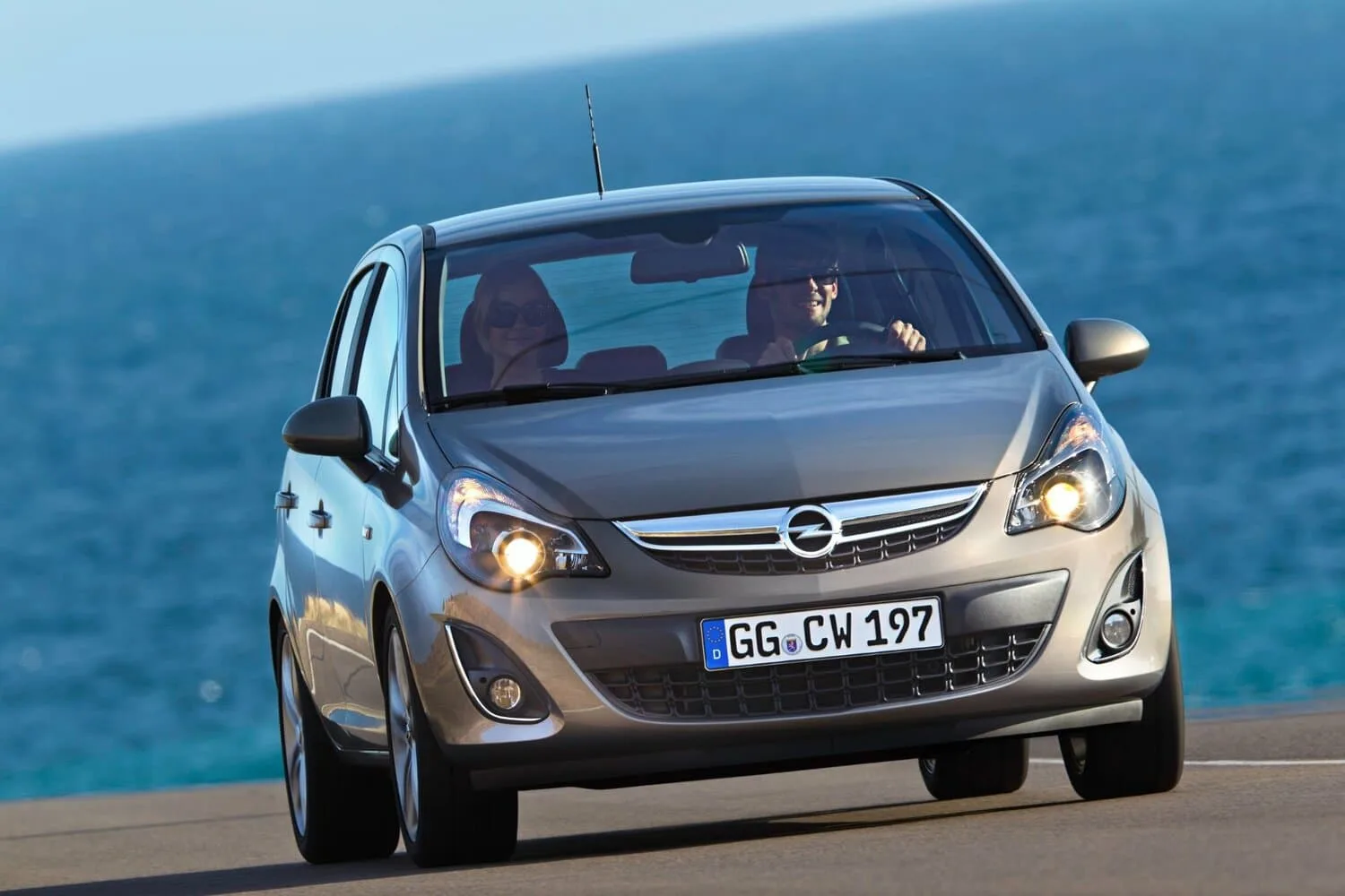 Opel Corsa D Рестайлинг II — фото 2