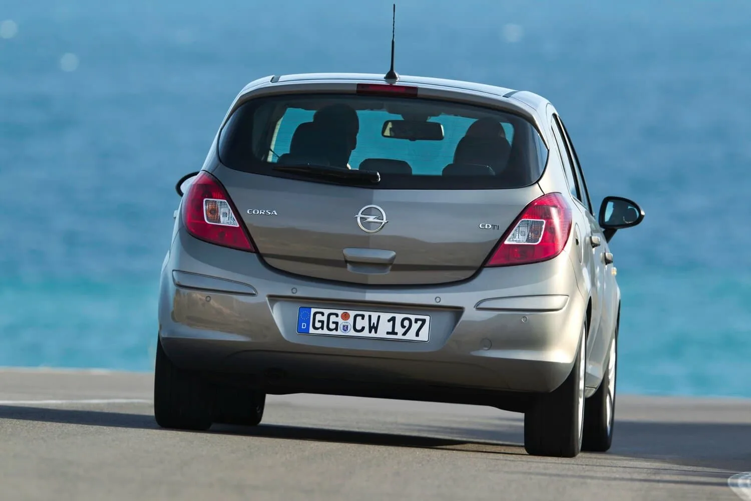Opel Corsa D Рестайлинг II — фото 4
