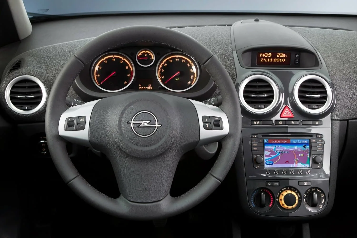 Opel Corsa D Рестайлинг II — фото 6