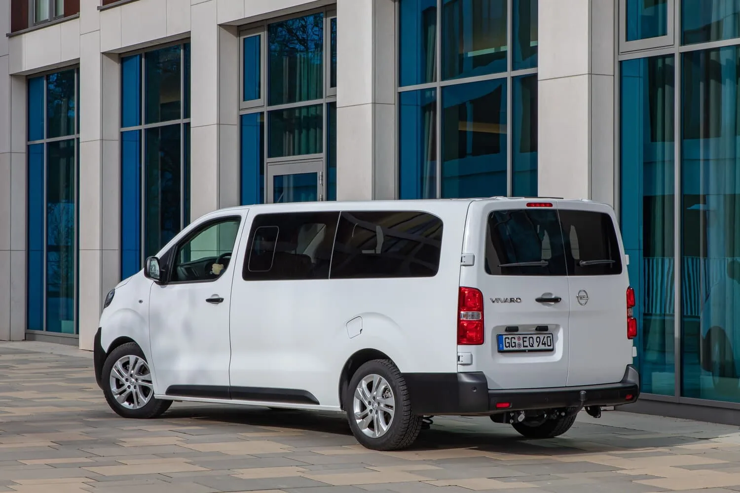 Opel Vivaro C — фото 4