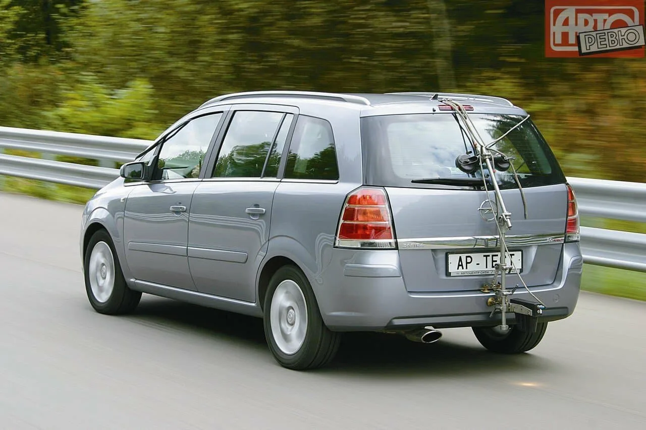 Opel Zafira B — фото 3