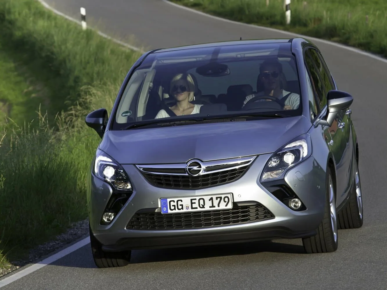 Opel Zafira C — фото 2