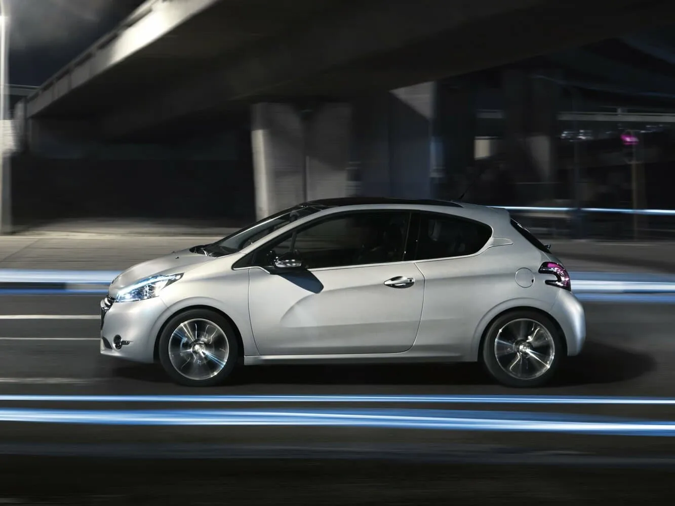 Peugeot 208 I — фото 3