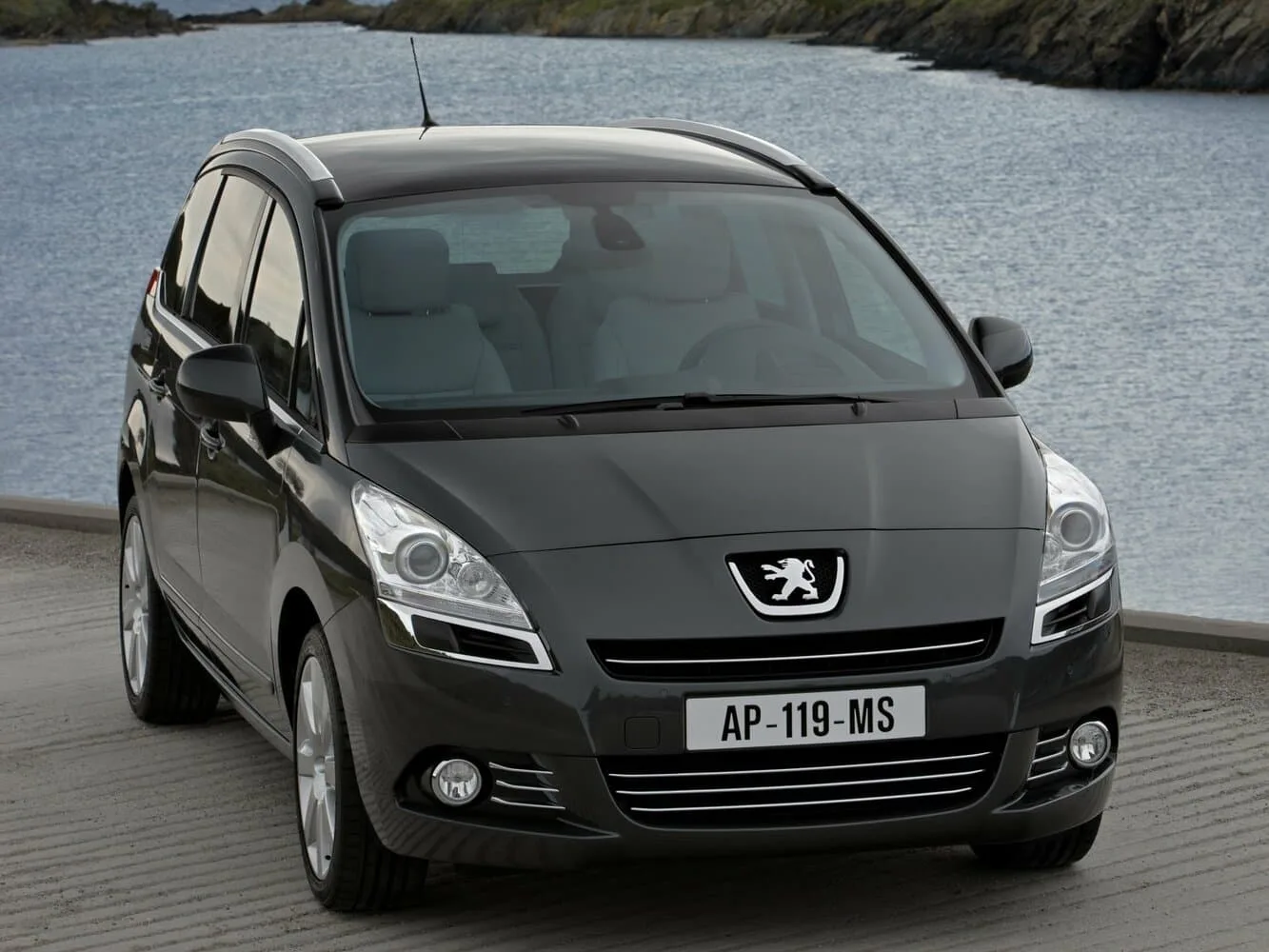 Peugeot 5008 I — фото 2