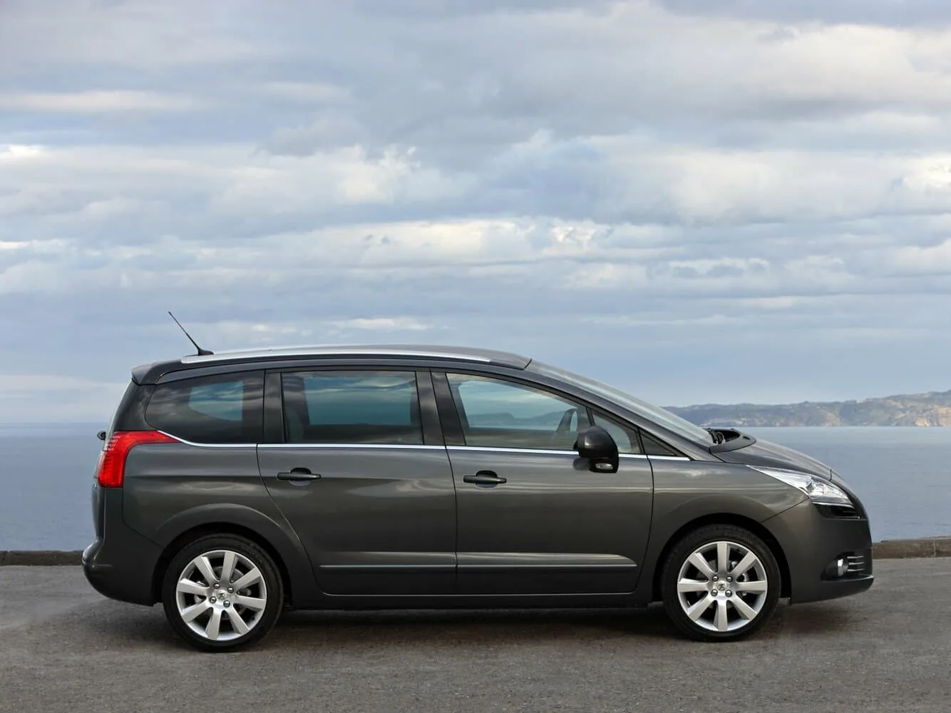 Peugeot 5008 I — фото 3
