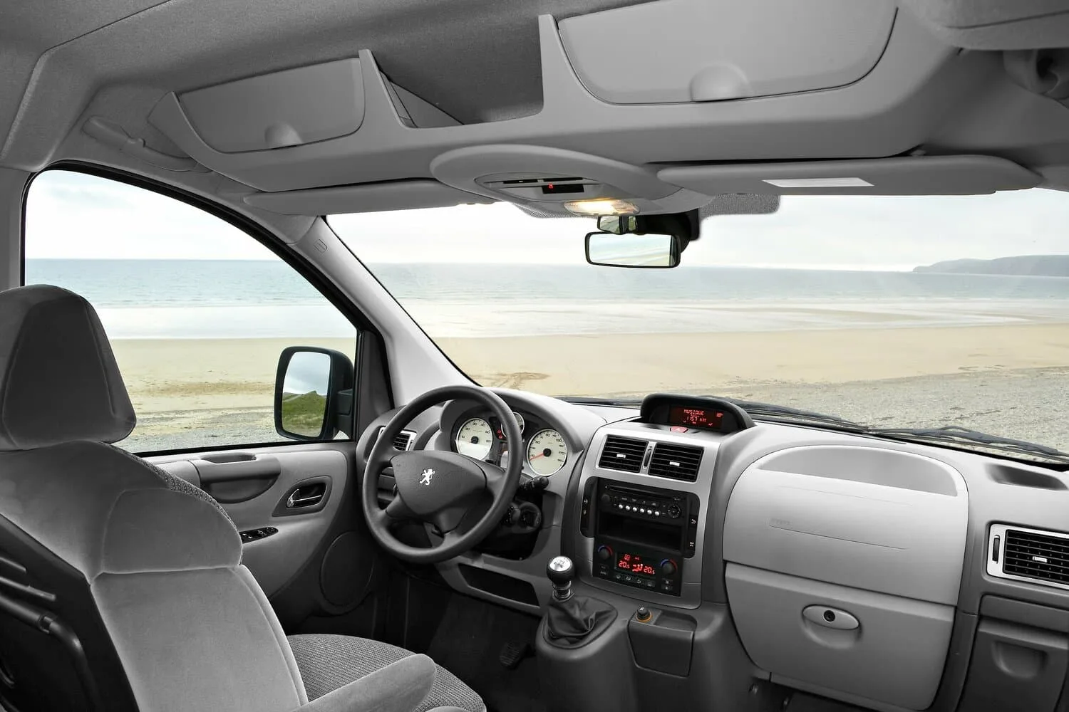 Peugeot Expert II Рестайлинг — фото 2