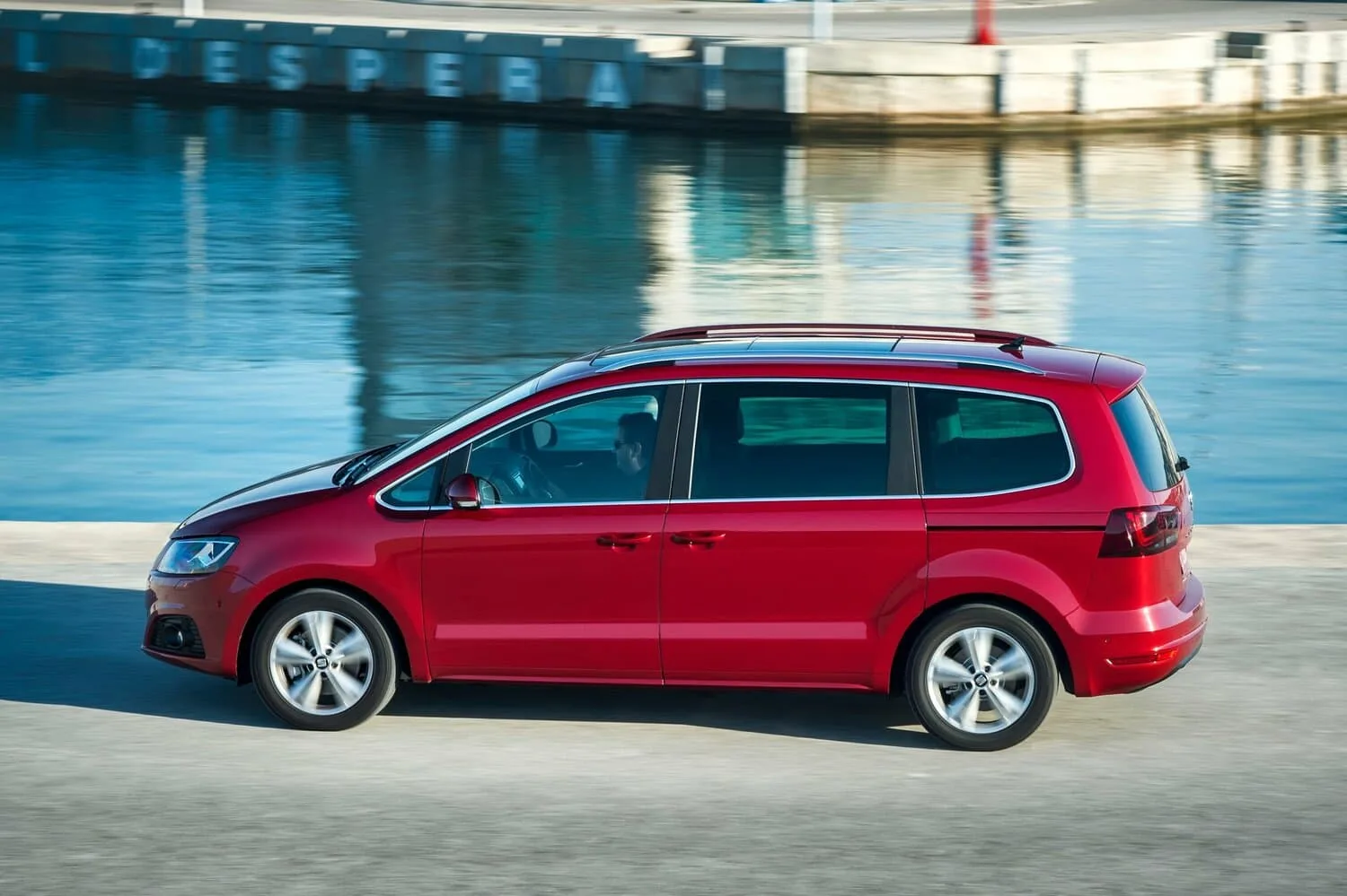 Seat Alhambra II Рестайлинг — фото 3