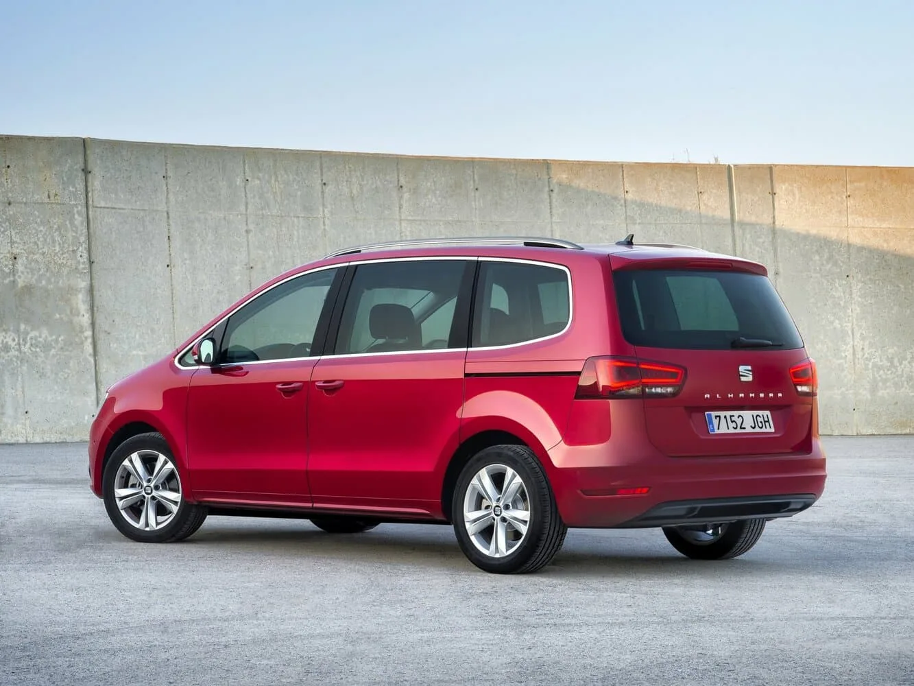 Seat Alhambra II Рестайлинг — фото 6