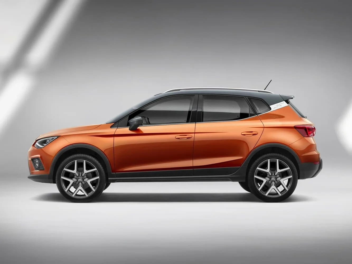 Seat Arona I — фото 3