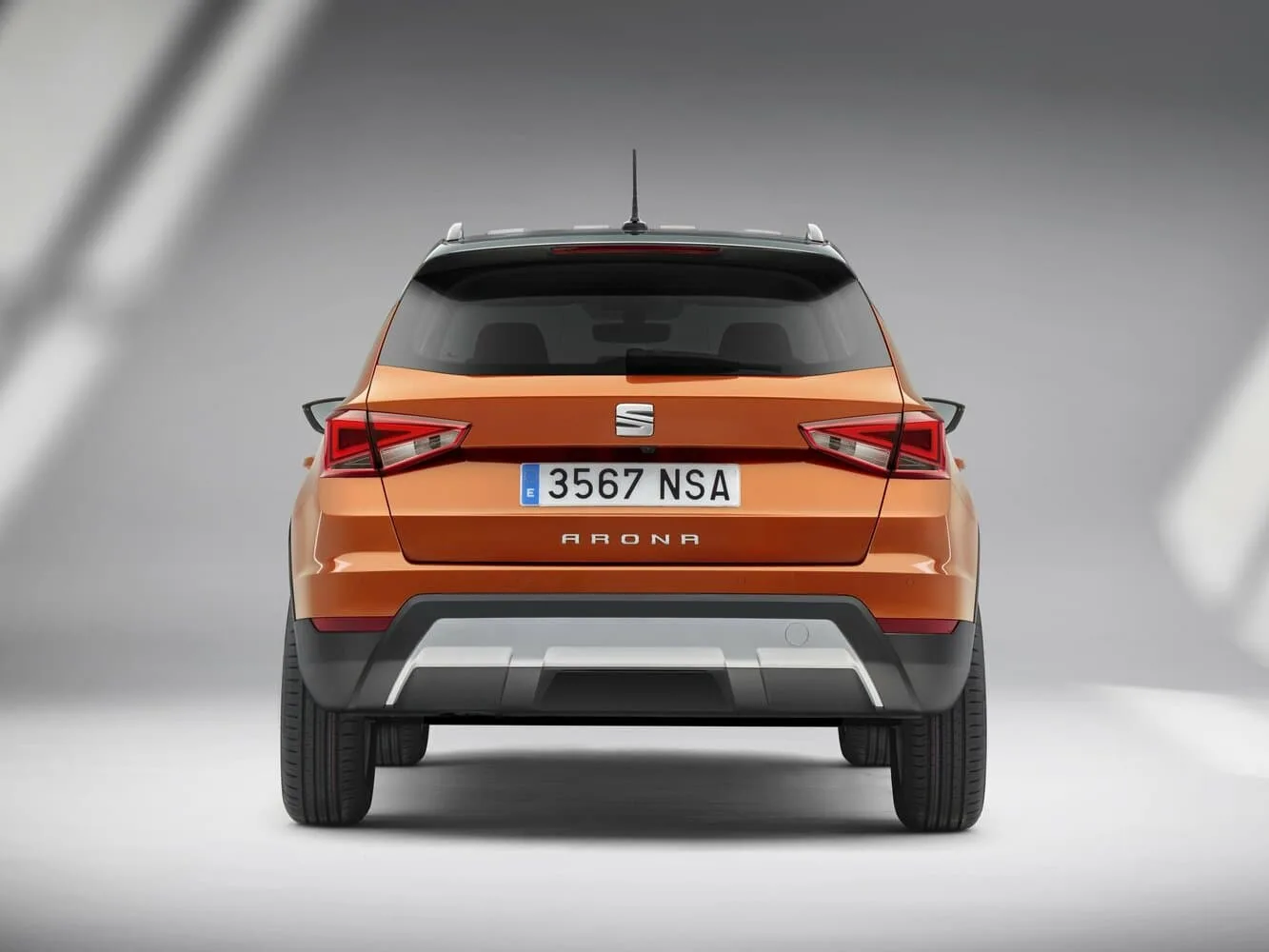 Seat Arona I — фото 4