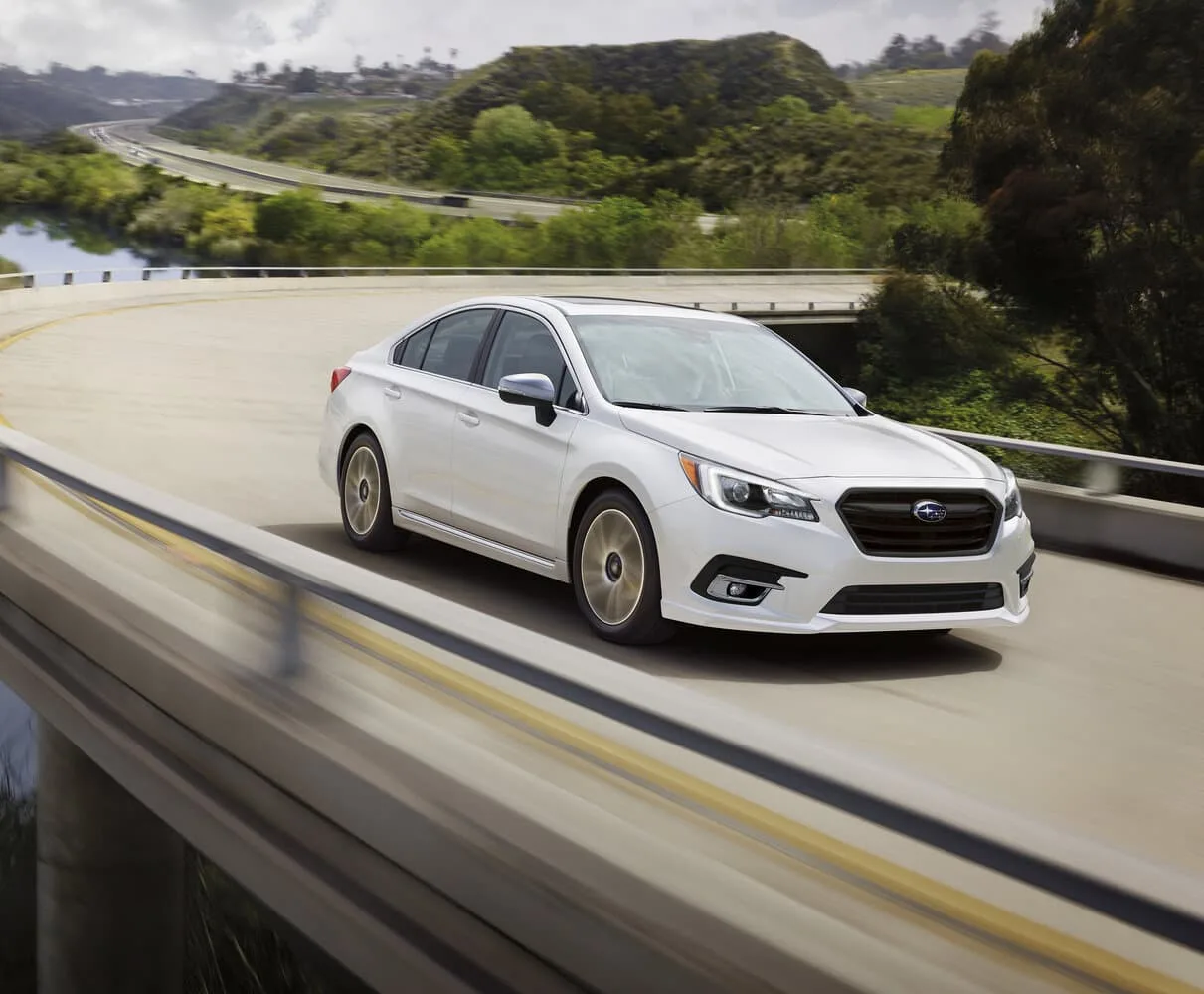 Subaru Legacy VI Рестайлинг — фото 2