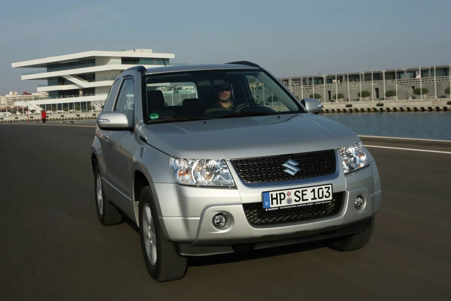 Suzuki Grand Vitara II Рестайлинг — фото 2