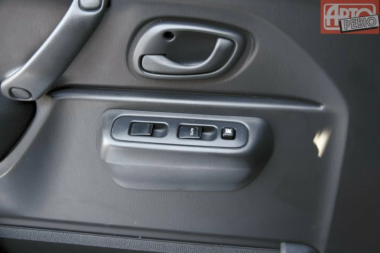 Suzuki Jimny III Рестайлинг 1 — фото 6