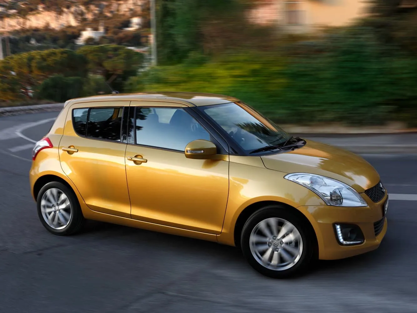 Suzuki Swift IV Рестайлинг — фото 3