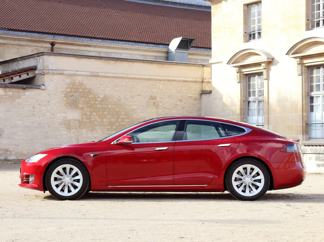 Tesla Model S I Рестайлинг — фото 3
