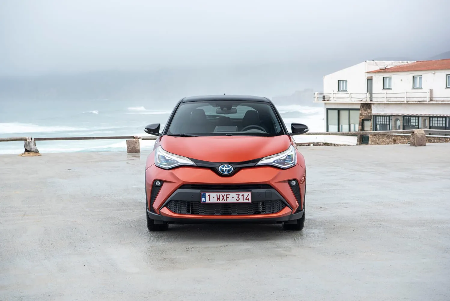 Toyota C-HR I Рестайлинг — фото 2