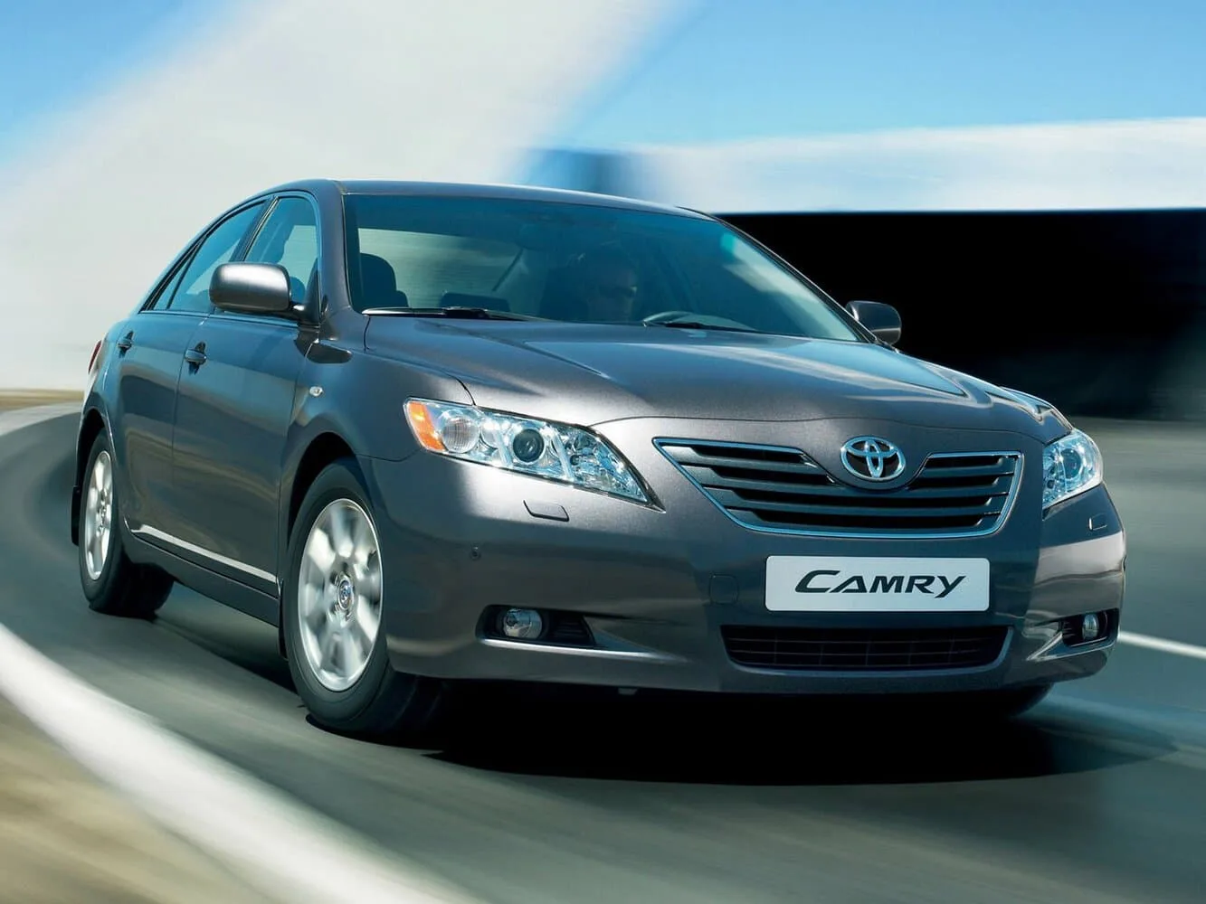 Toyota Camry VI