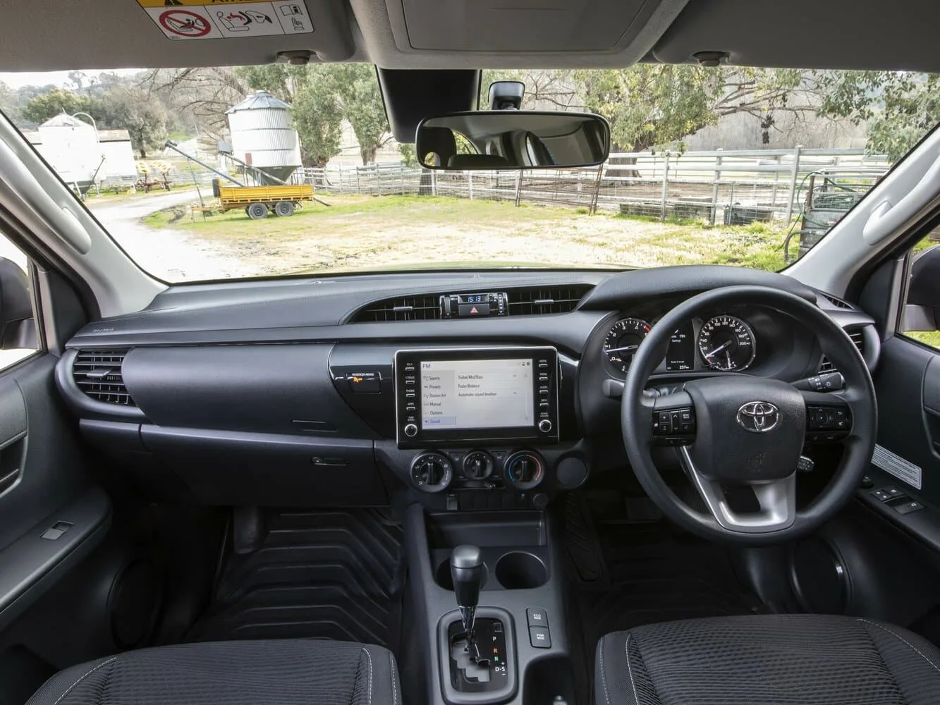 Toyota Hilux VIII Рестайлинг — фото 2