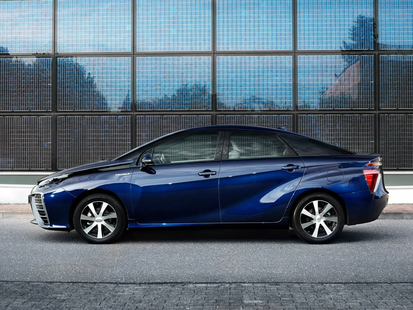 Toyota Mirai I — фото 3