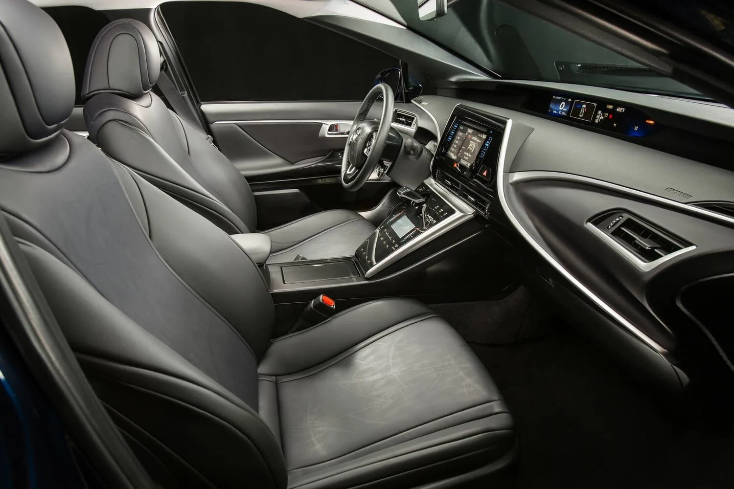 Toyota Mirai I — фото 5