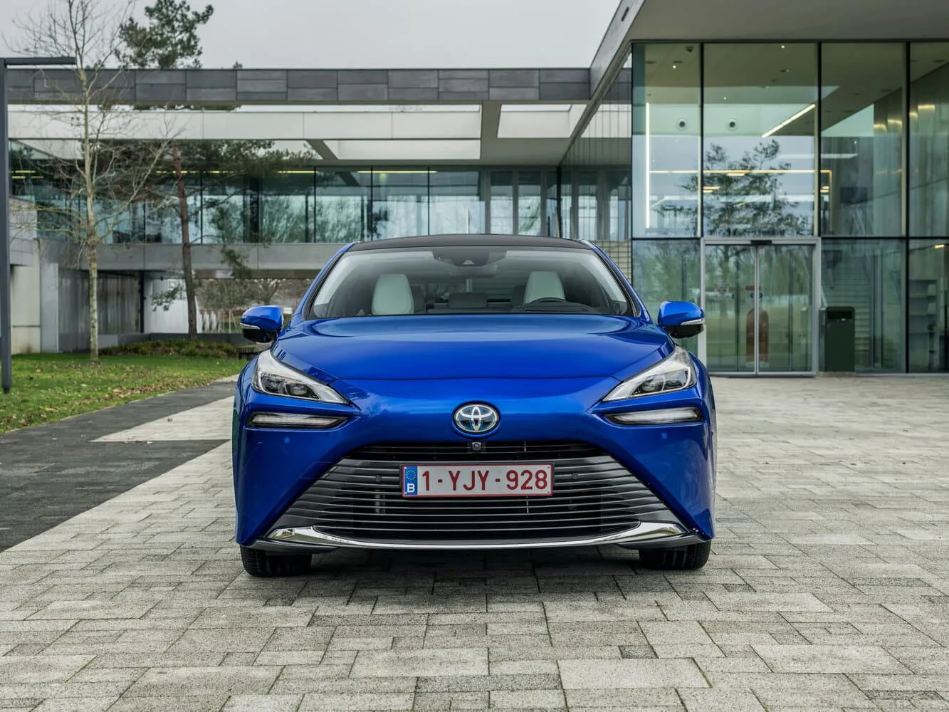 Toyota Mirai II — фото 2