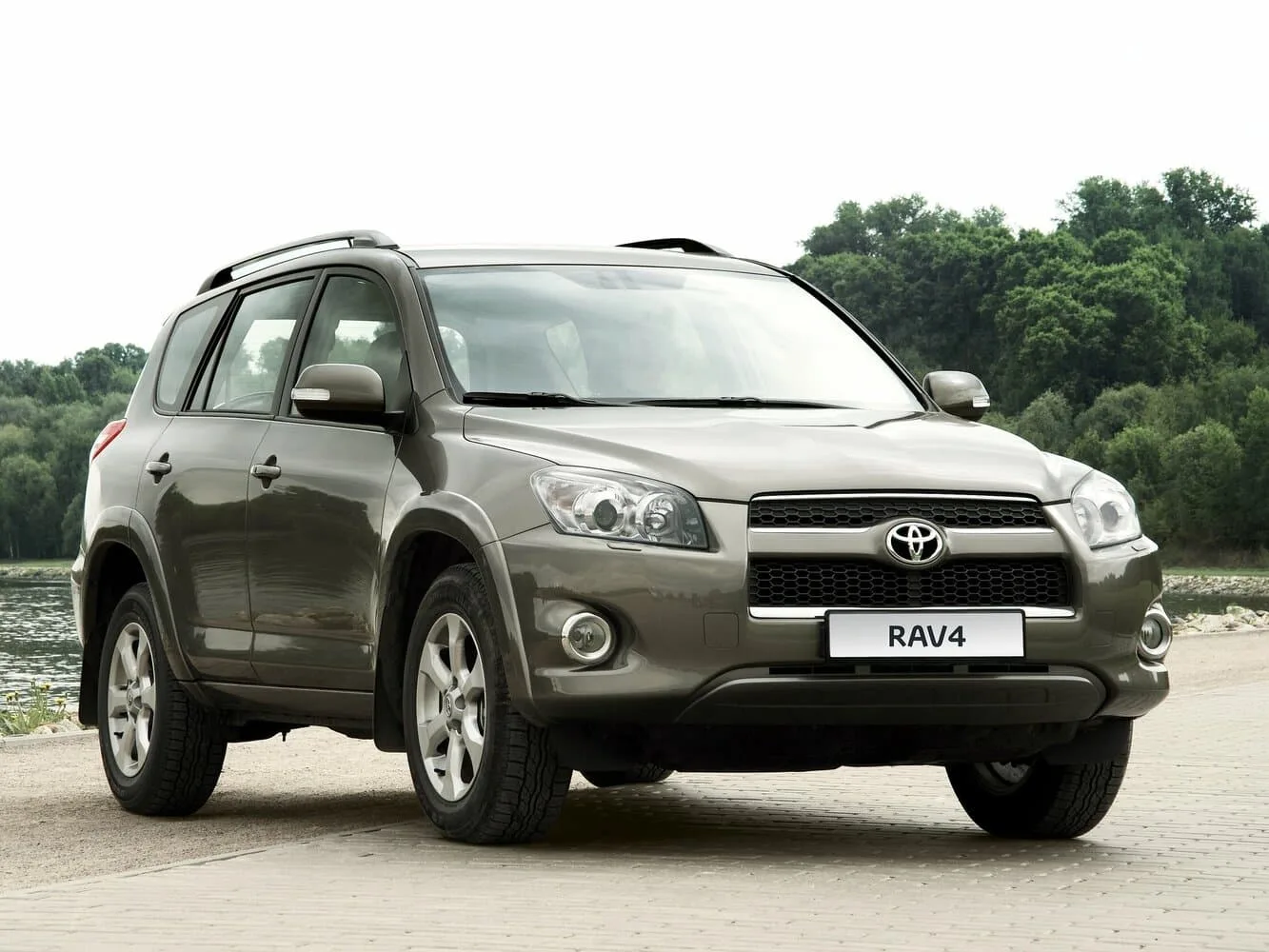 Toyota RAV4 III