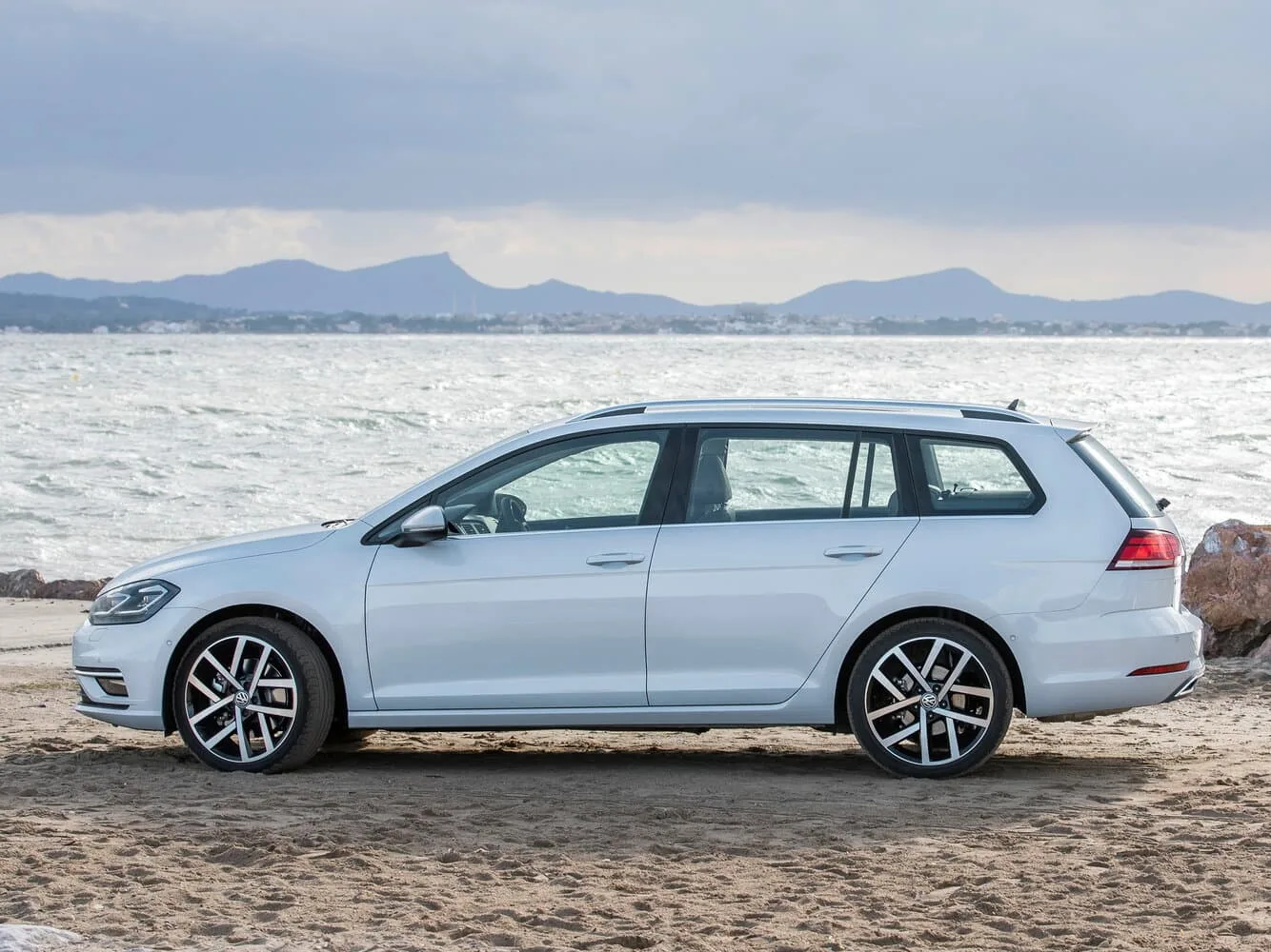 Volkswagen Golf VII Рестайлинг — фото 3
