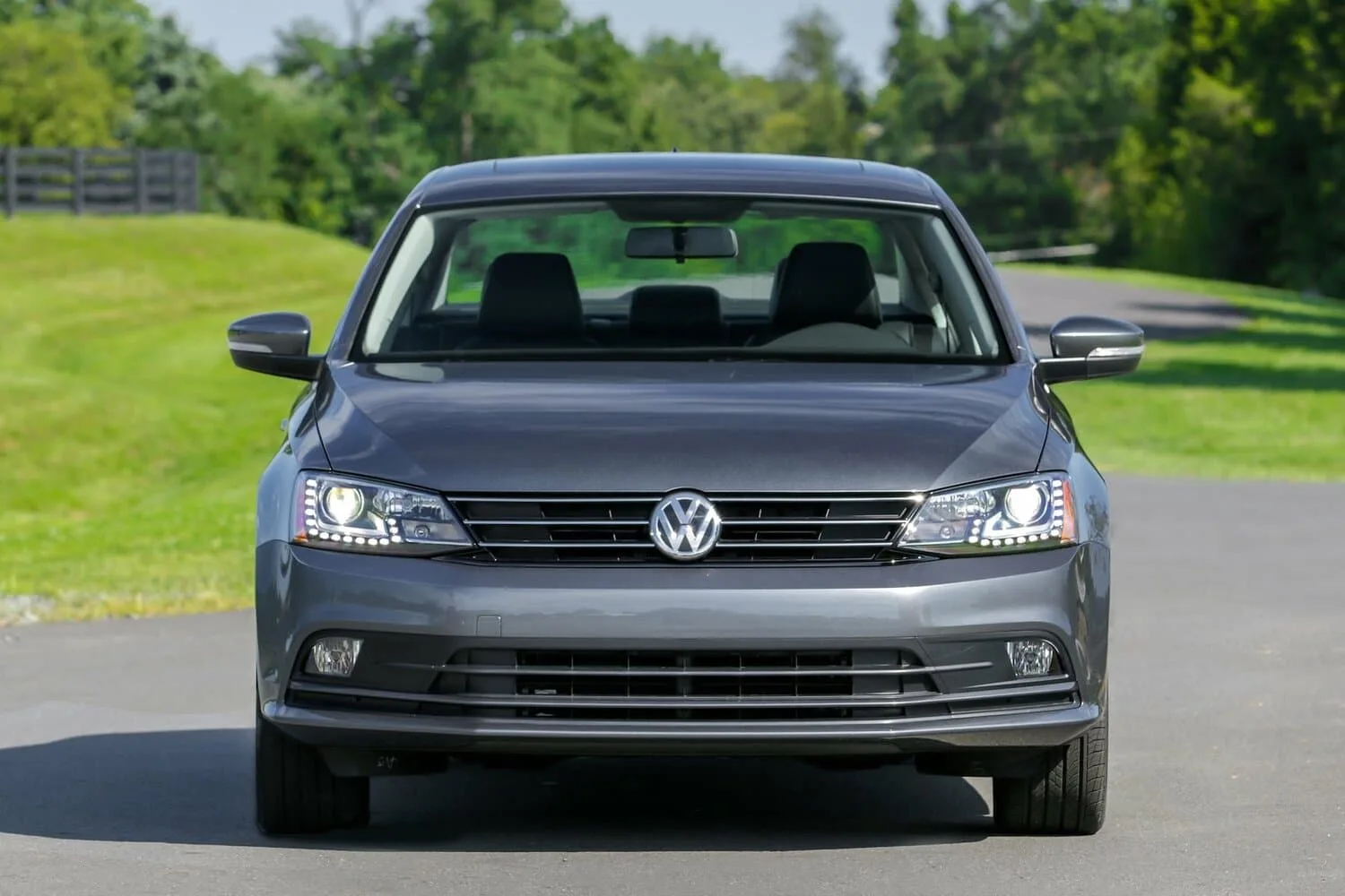 Volkswagen Jetta VI Рестайлинг — фото 2