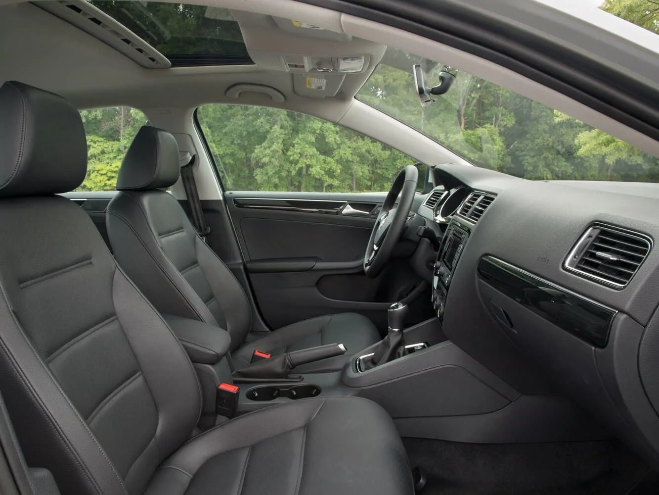 Volkswagen Jetta VI Рестайлинг — фото 4