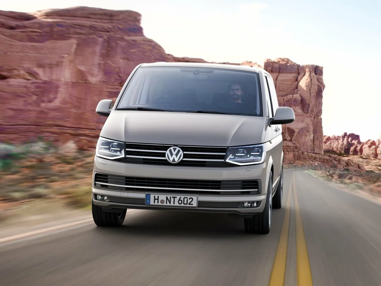 Volkswagen Multivan T6 — фото 2
