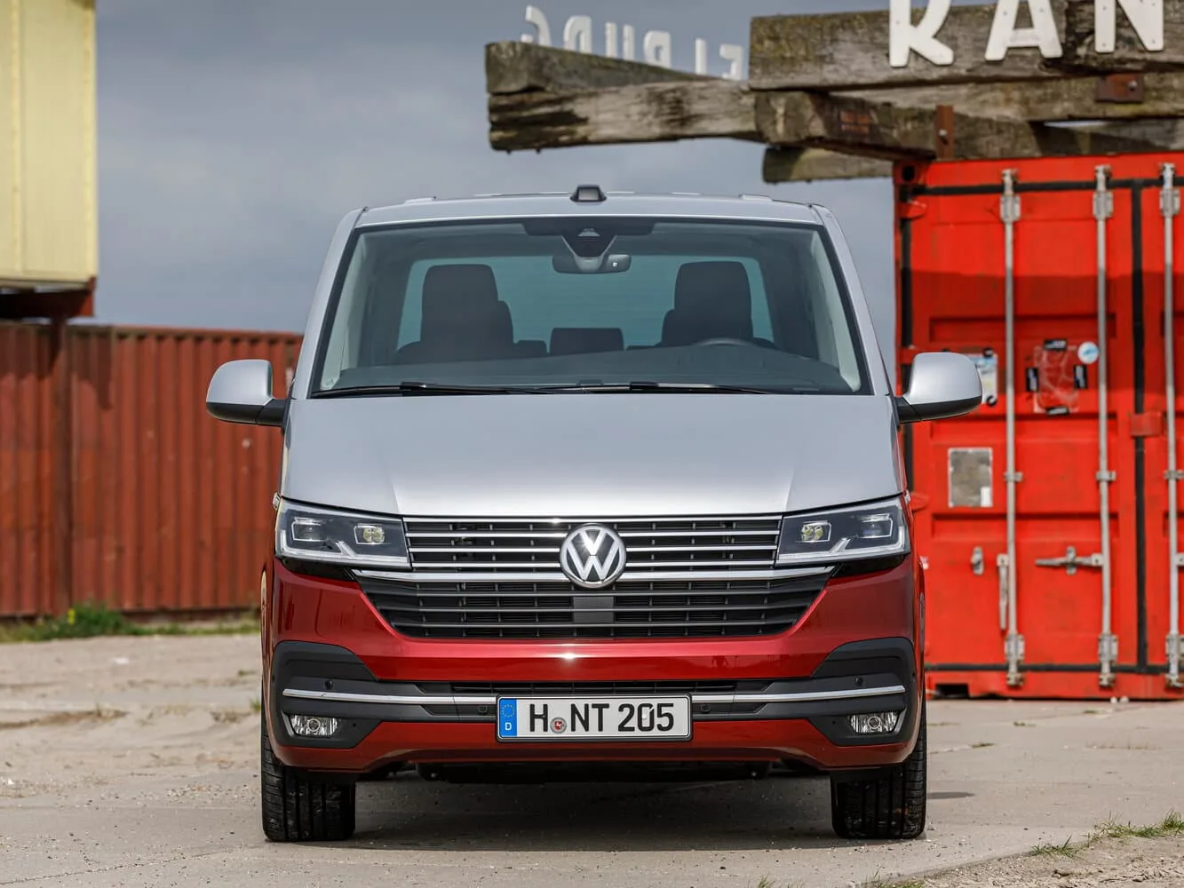 Volkswagen Multivan T6 Рестайлинг — фото 2