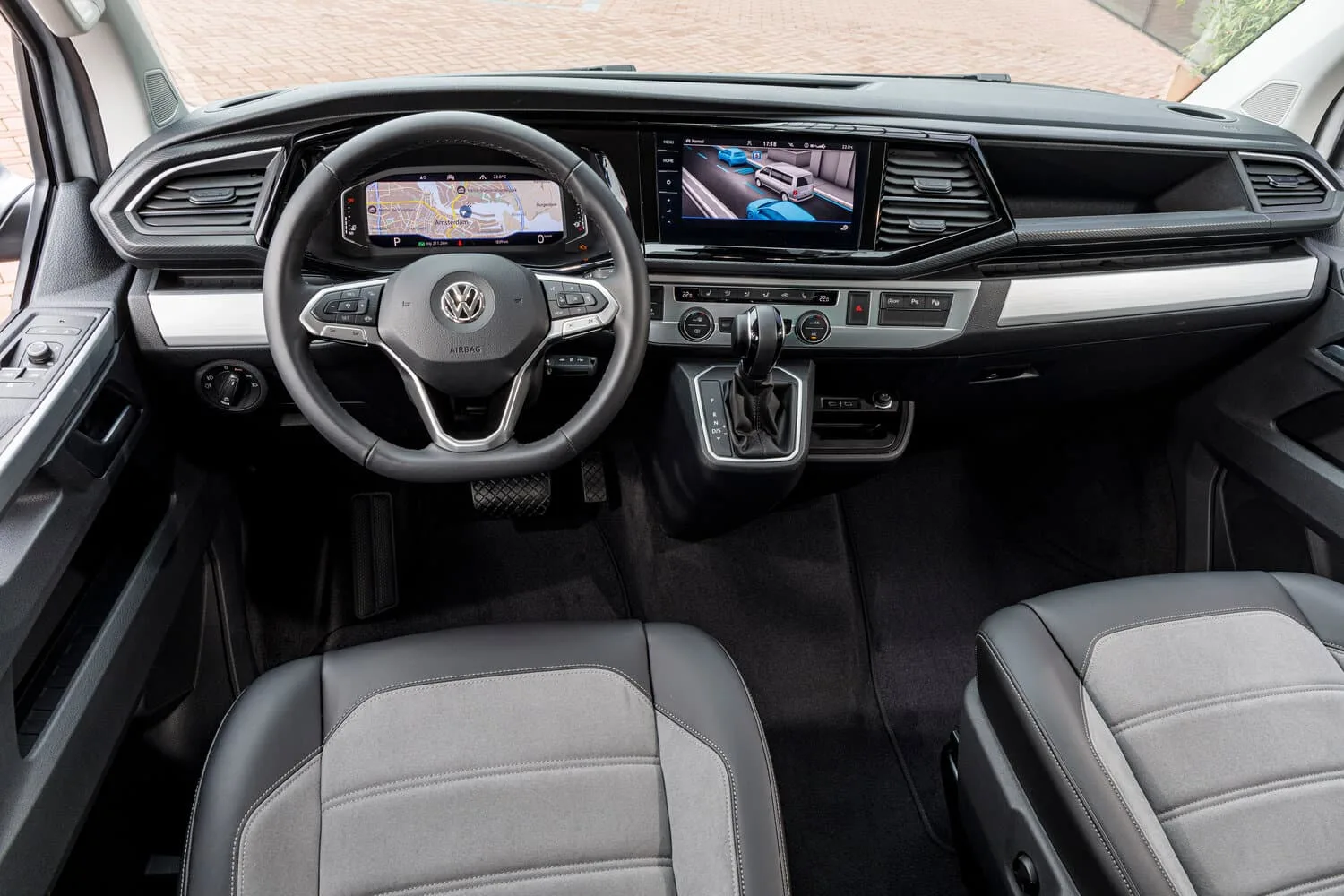 Volkswagen Multivan T6 Рестайлинг — фото 6