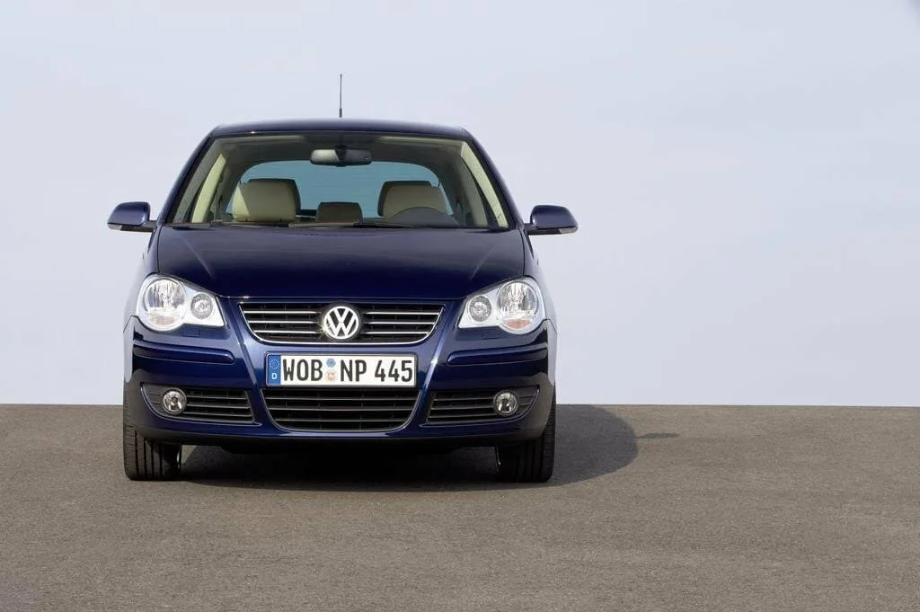 Volkswagen Polo IV Рестайлинг — фото 2