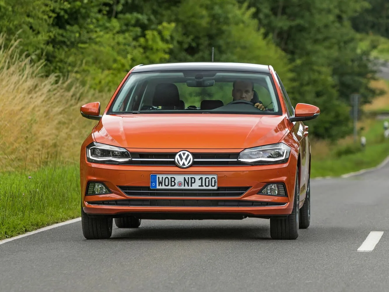 Volkswagen Polo VI — фото 2