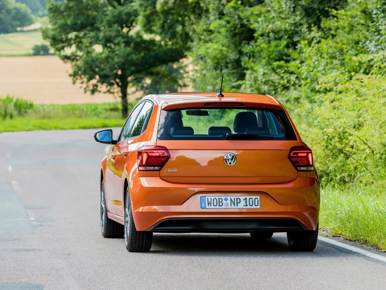 Volkswagen Polo VI — фото 4