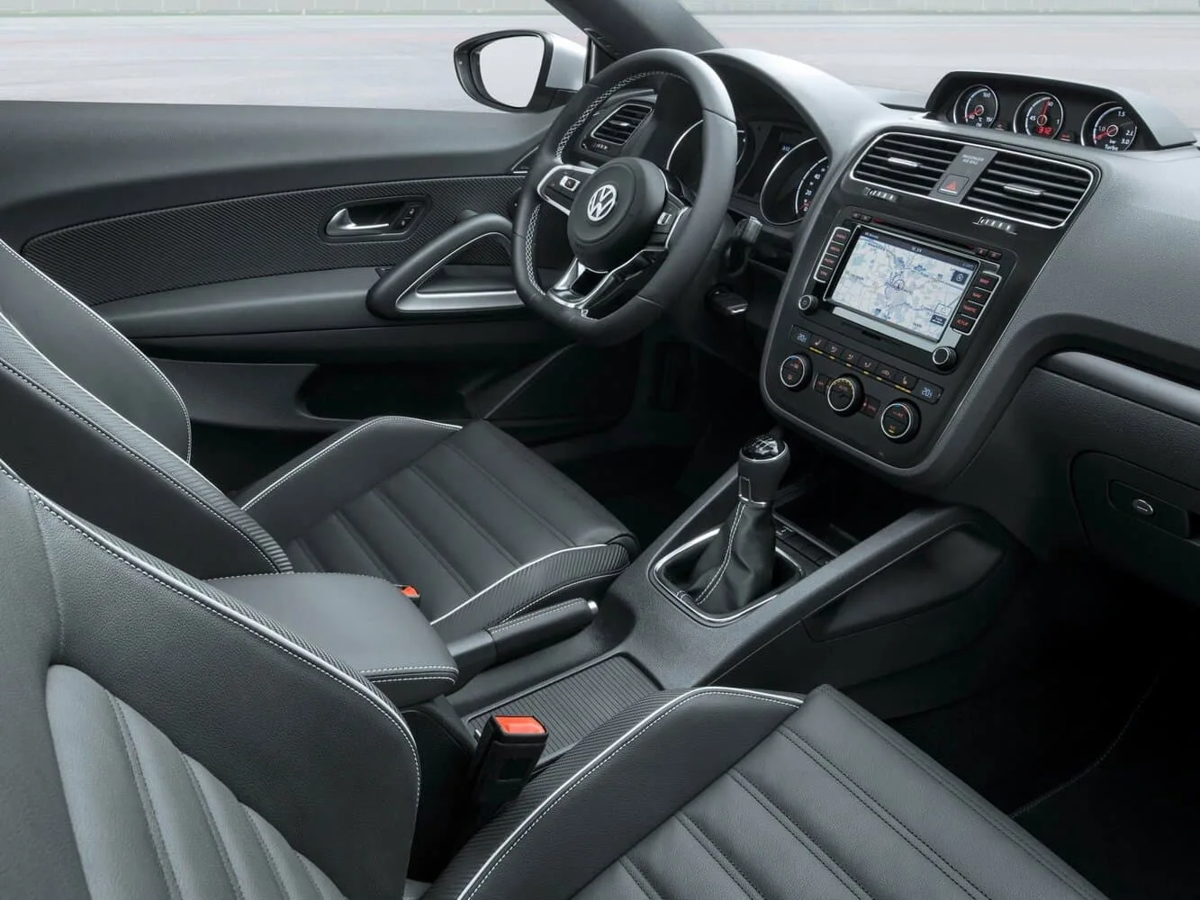 Volkswagen Scirocco III Рестайлинг — фото 5