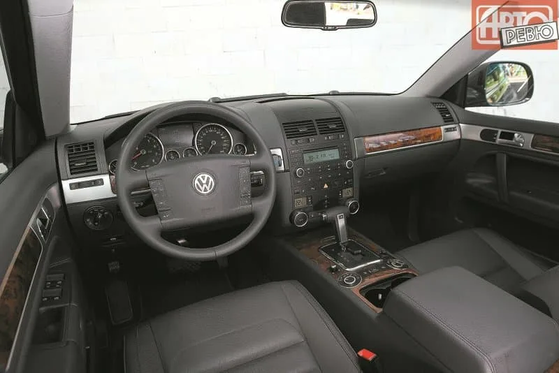 Volkswagen Touareg I Рестайлинг — фото 6