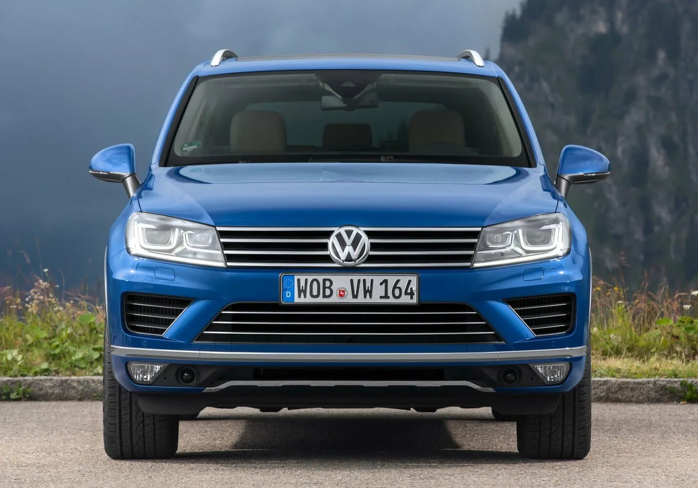 Volkswagen Touareg II Рестайлинг — фото 2