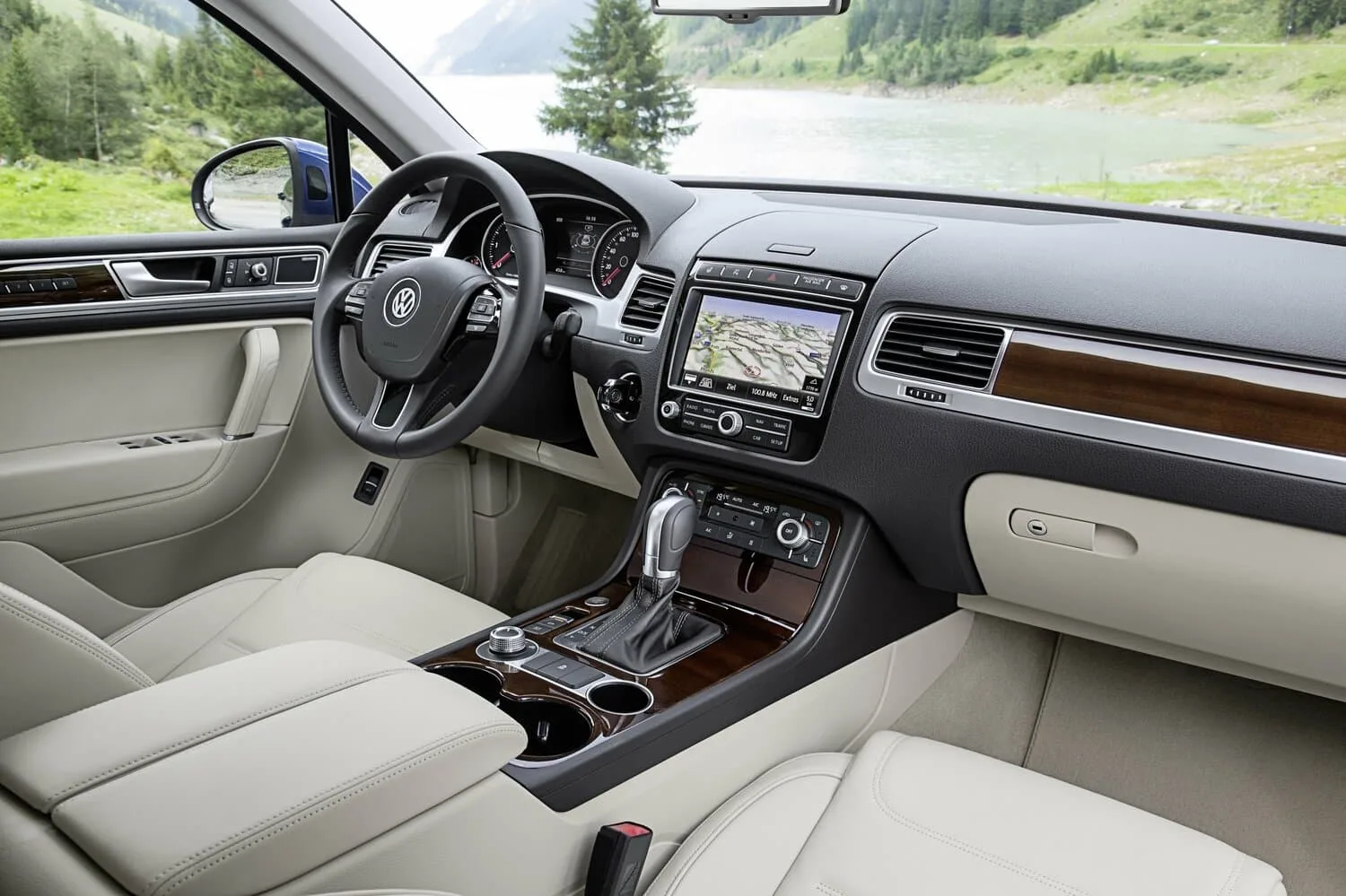 Volkswagen Touareg II Рестайлинг — фото 5