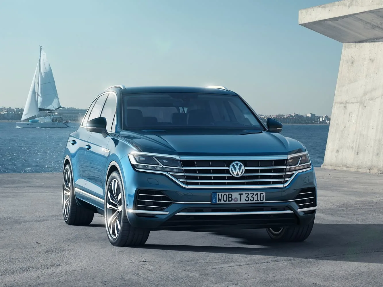 Volkswagen Touareg III — фото 2