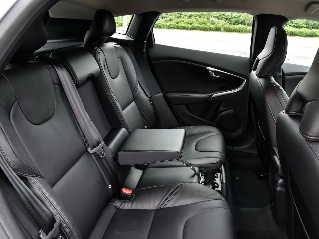 Volvo V40 Cross Country I Рестайлинг — фото 5