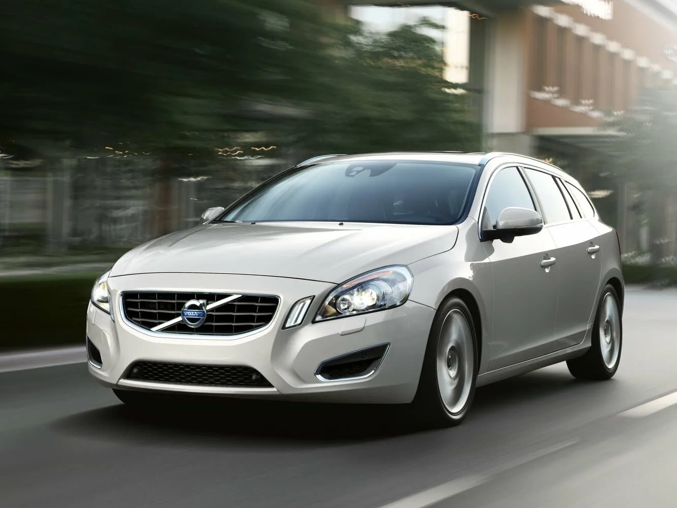 Volvo V60 I