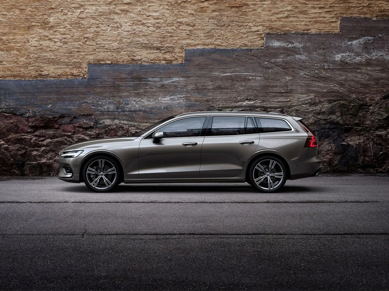 Volvo V60 II — фото 3