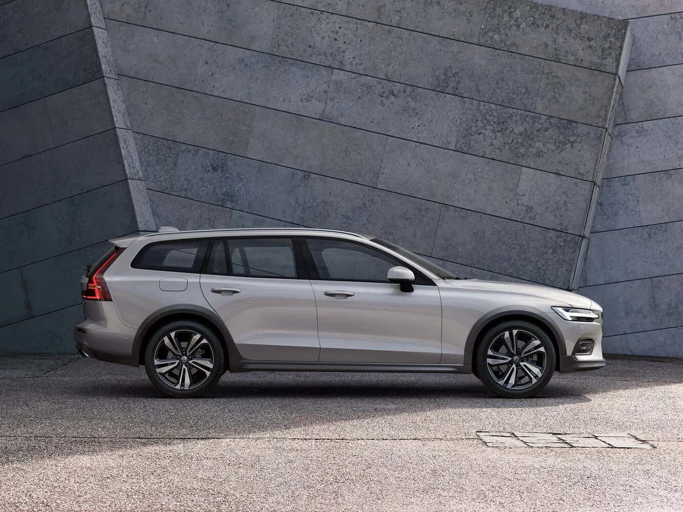 Volvo V60 Cross Country II — фото 3
