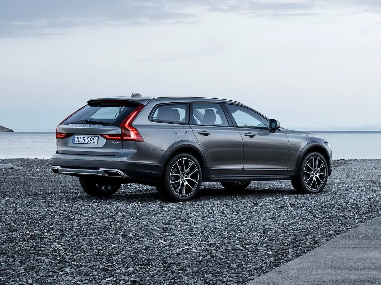Volvo V90 Cross Country I — фото 6