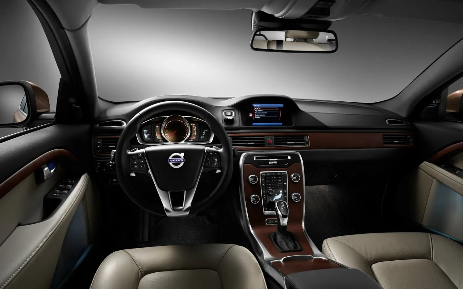 Volvo XC70 II Рестайлинг — фото 6