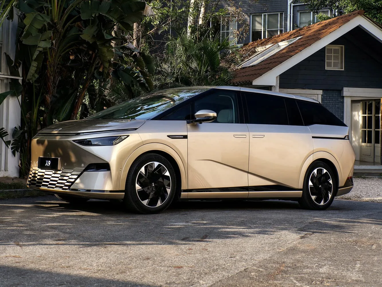 XPeng X9 2024 — 2026